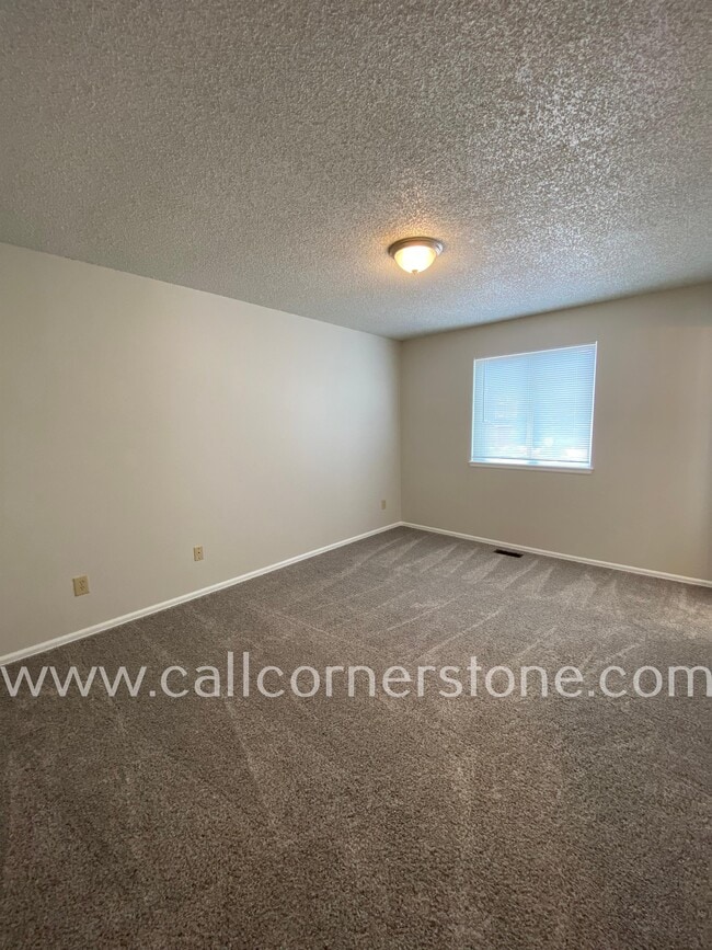 Building Photo - 3795 Valley View St