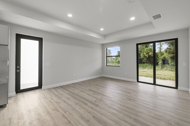 Building Photo - 3302 56th St W