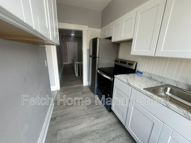 Building Photo - 537 Cumberland St