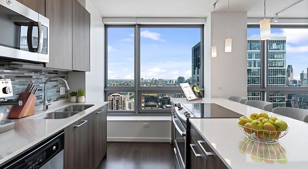 Building Photo - 444 N Orleans St