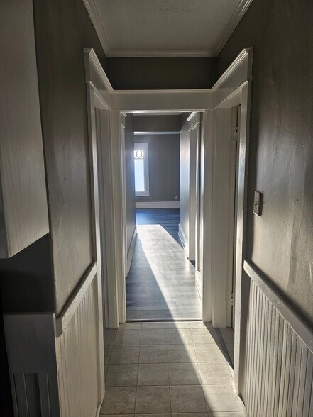 Building Photo - 26 Margerie St