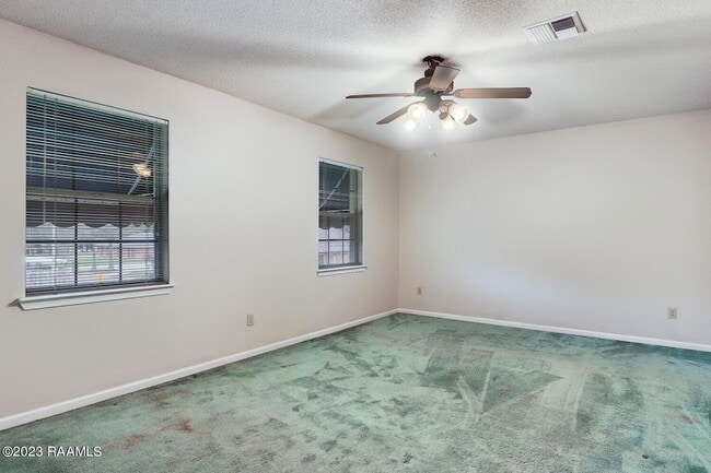 Building Photo - 101 Chateau Pl