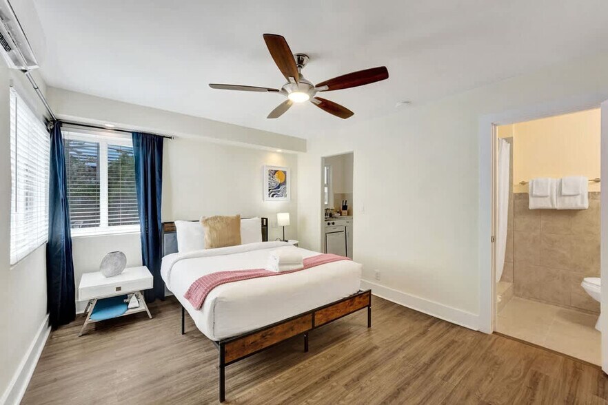 Building Photo - 3020 Seville St