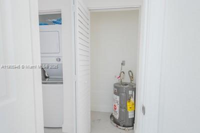 Building Photo - 979 SW 10th St