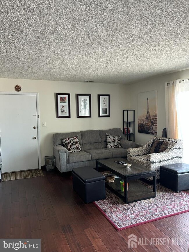 Building Photo - 8701 Tamarron Dr
