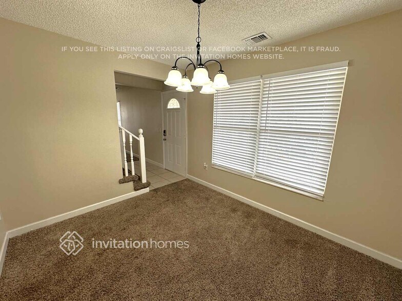 Building Photo - 1270 Navarre Dr