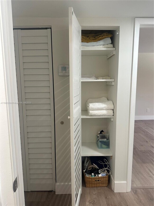 Building Photo - 9257 NW 9th Pl