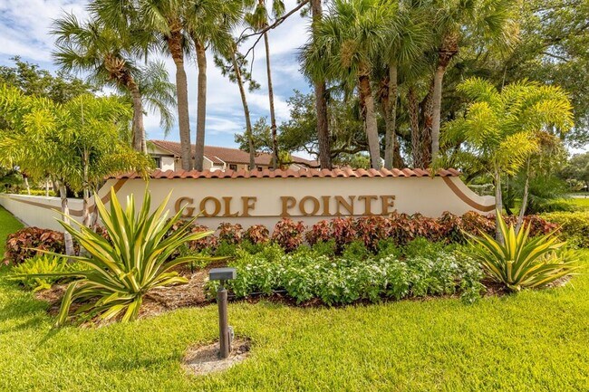 Building Photo - 5640 Golf Pointe Dr