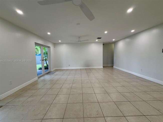 Building Photo - 7711 SW 131st Ave