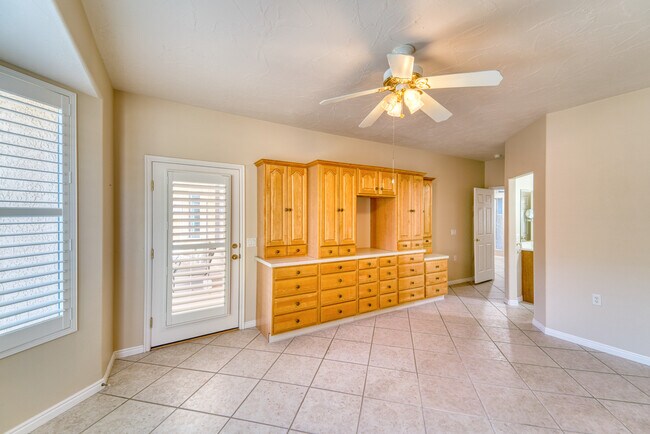 Building Photo - 4593 S Flaming Arch Dr