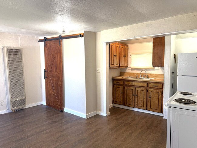 Building Photo - Bigger Than a Tiny House!
