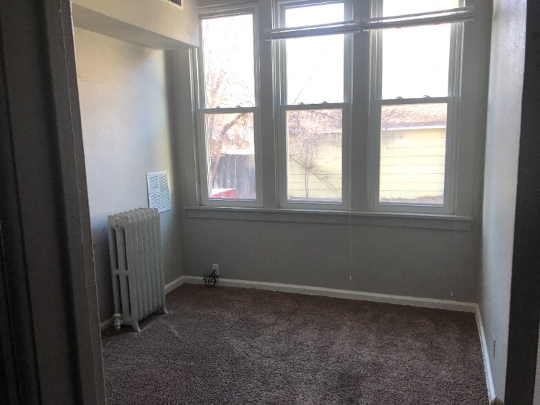 Primary Photo - 1609 8th Ave N