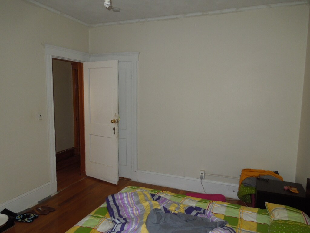 Building Photo - 132 Glenville Ave