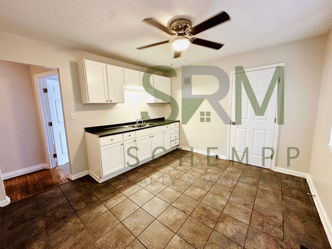 Building Photo - Updated 4BR house in Taylor Berry Neighborhood