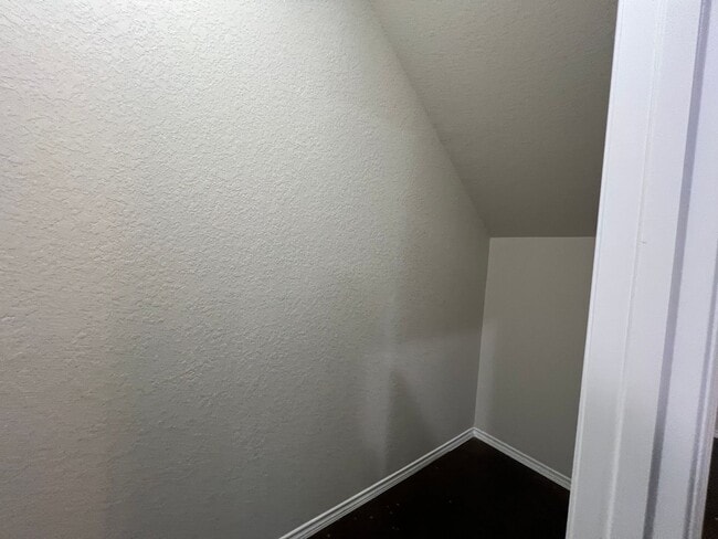 Building Photo - Luxury Two Story  3/2.5 Duplex in Seguin, ...
