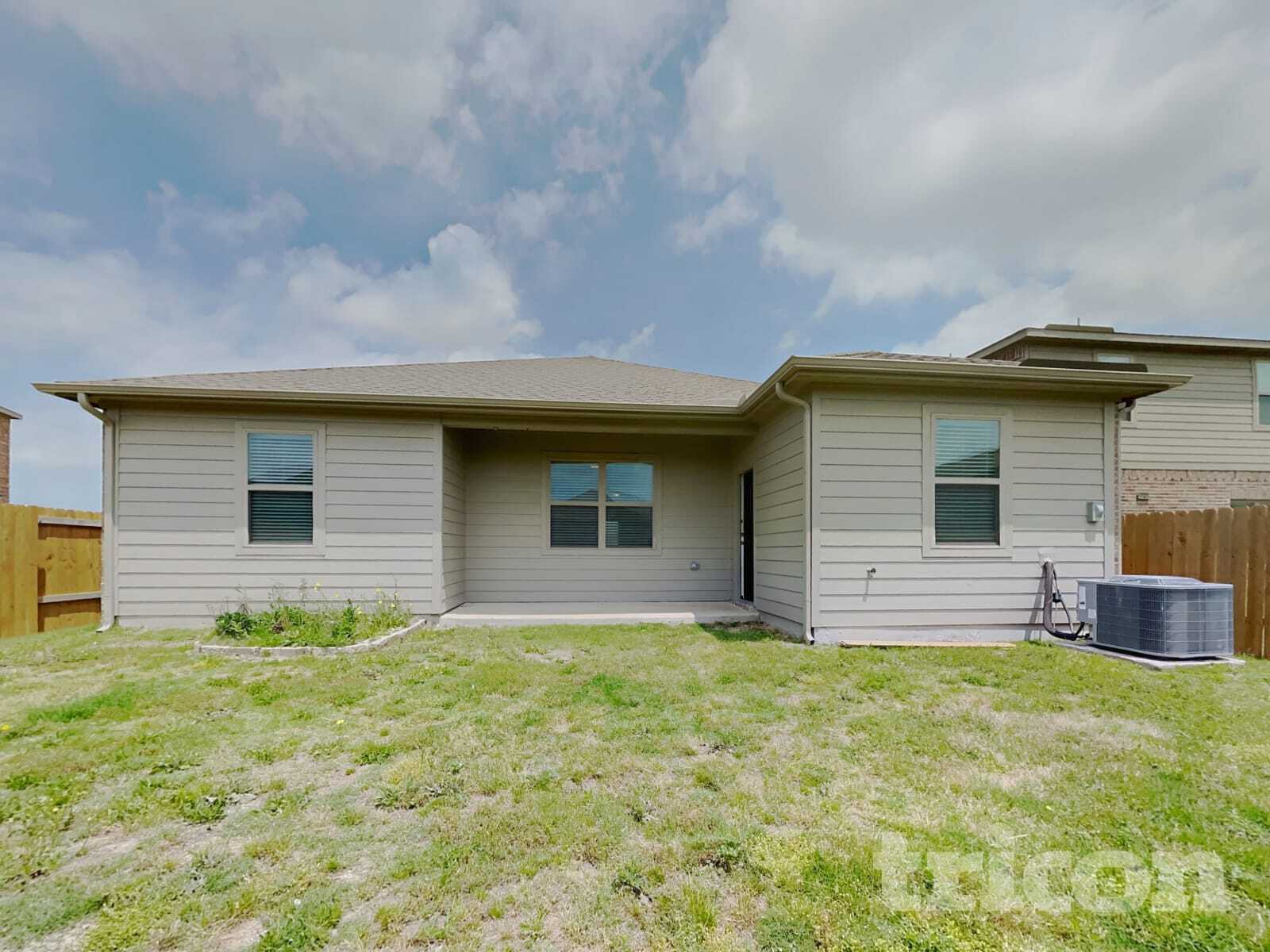 Building Photo - 216 Ryan St