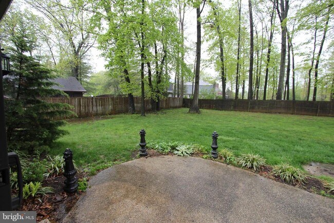 Building Photo - 10208 Sorrel Ave