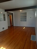 Building Photo - 517-1 Stafford Ave