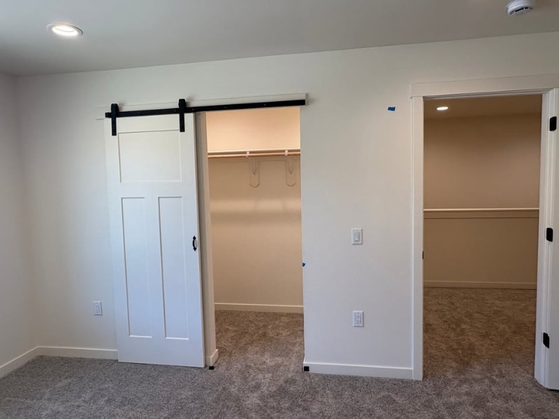 Building Photo - 2827 Cyprus Ct