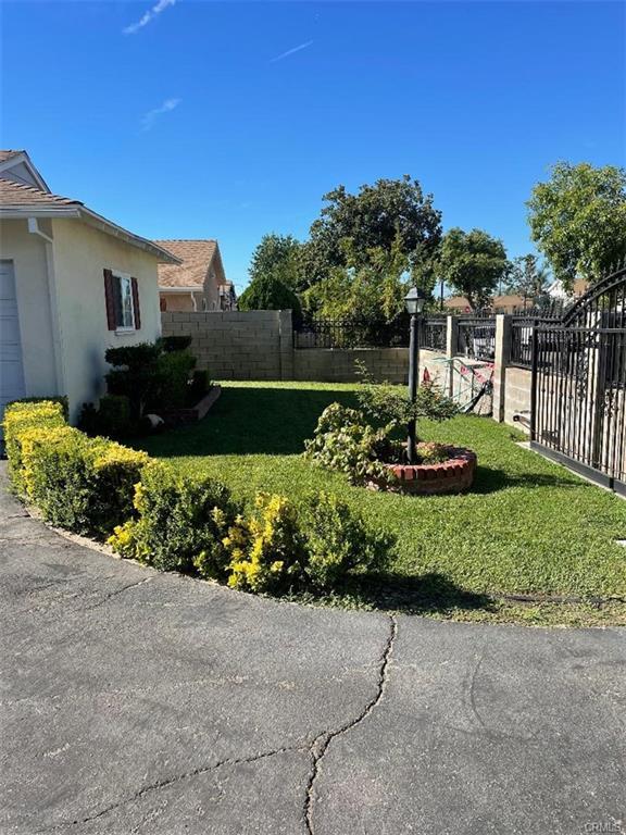 Building Photo - 8138 Morse Ave