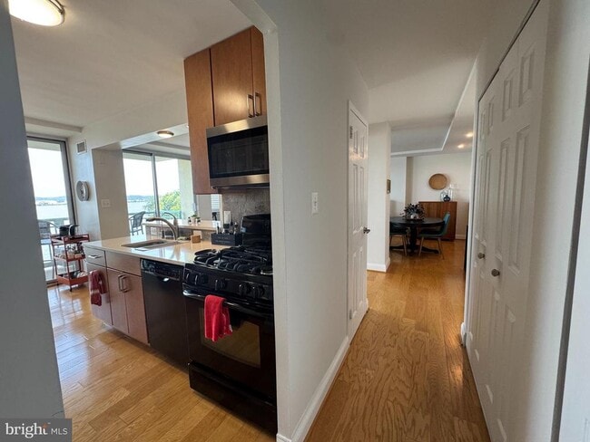 Building Photo - 501 Slaters Ln
