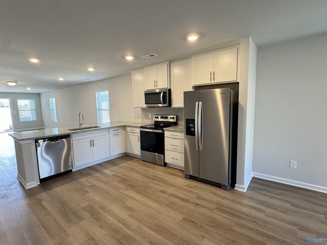 Building Photo - 14886 Ravenel Dr