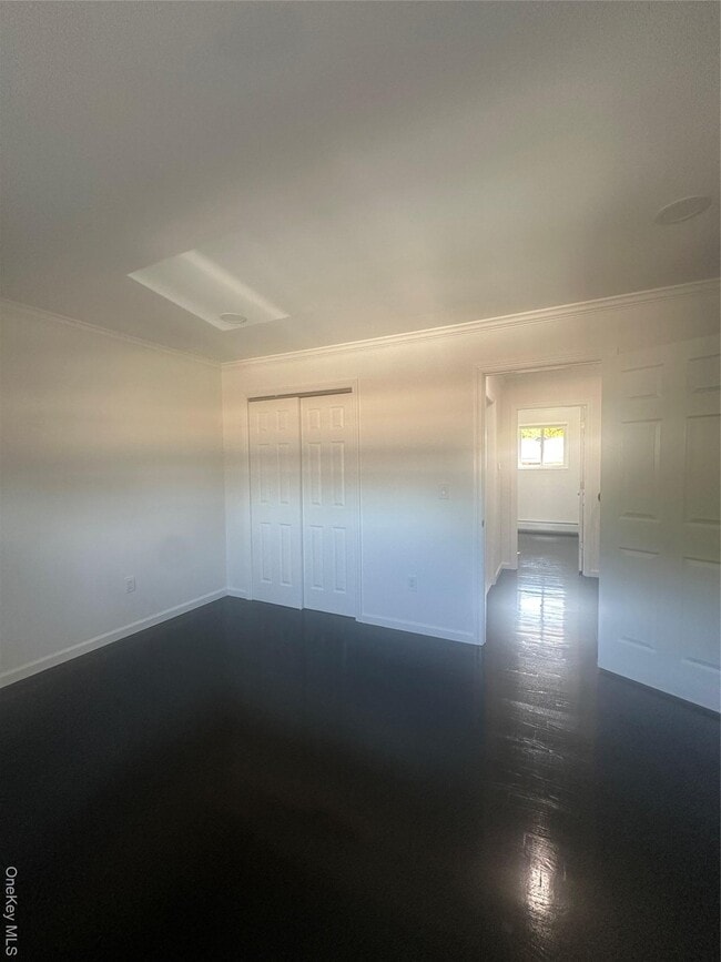 Building Photo - 8 Central Dr