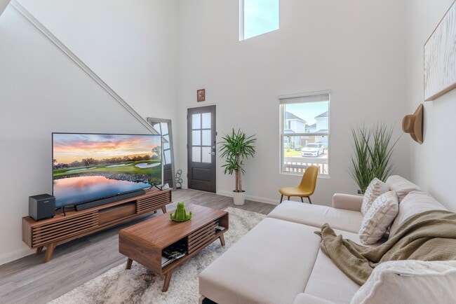 Building Photo - 16755 N Marie Vlg Dr