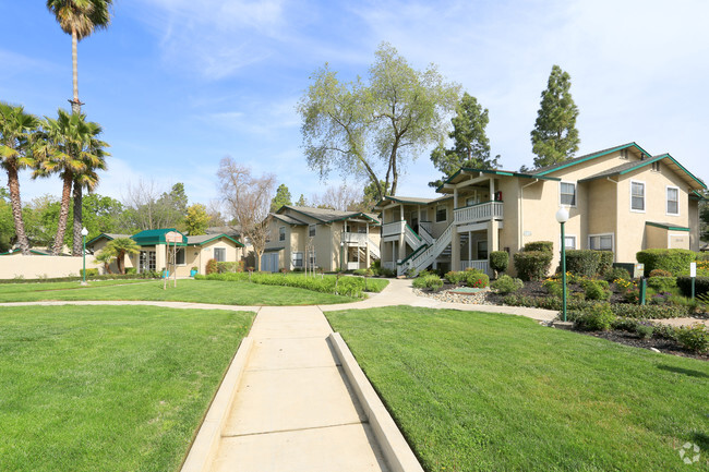 Building Photo - Riverglen Apartments