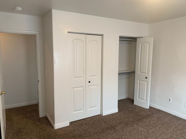 Building Photo - Spacious 5 Bedroom in Roy!