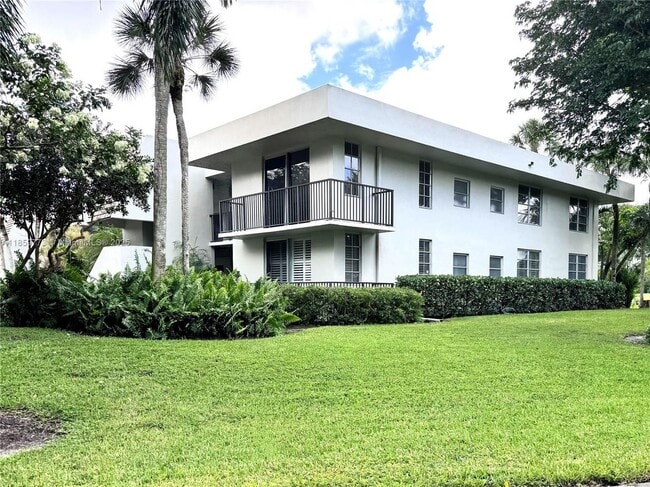 Building Photo - 901 W Cypress Ln