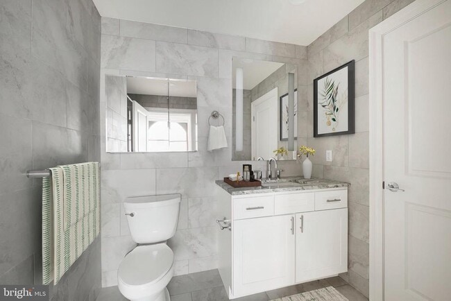 Building Photo - 1420 Chestnut St