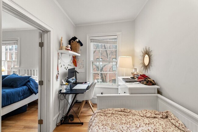 Building Photo - 62 W Cedar St