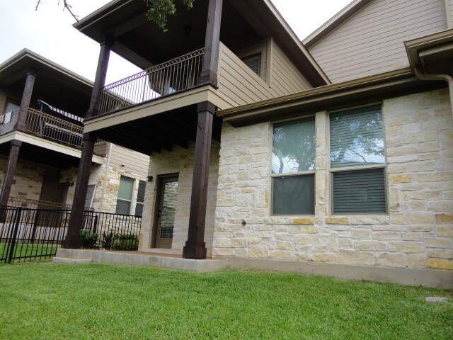 Building Photo - 7500 Colina Vista Loop