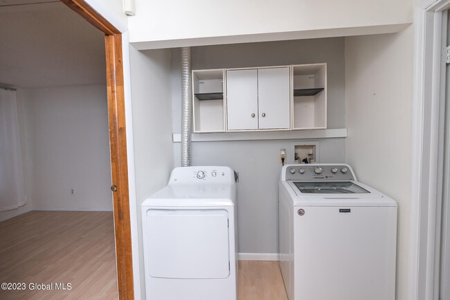 Building Photo - 416 Greenhill Ct