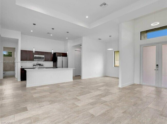 Building Photo - 2815 Nancy Dr