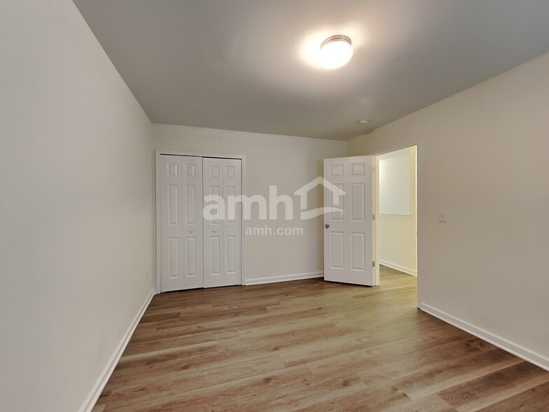 Building Photo - 817 Redland Dr