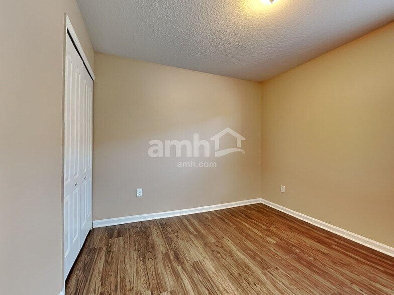 Building Photo - 12618 Wooded Bluff Ct