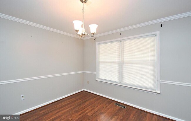 Building Photo - 4258 Red Oak Ct
