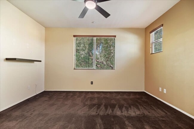 Building Photo - Comfort, Convenience & Community Amenities