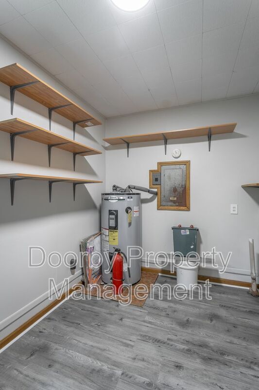 Building Photo - 186 Greens Lake Cir