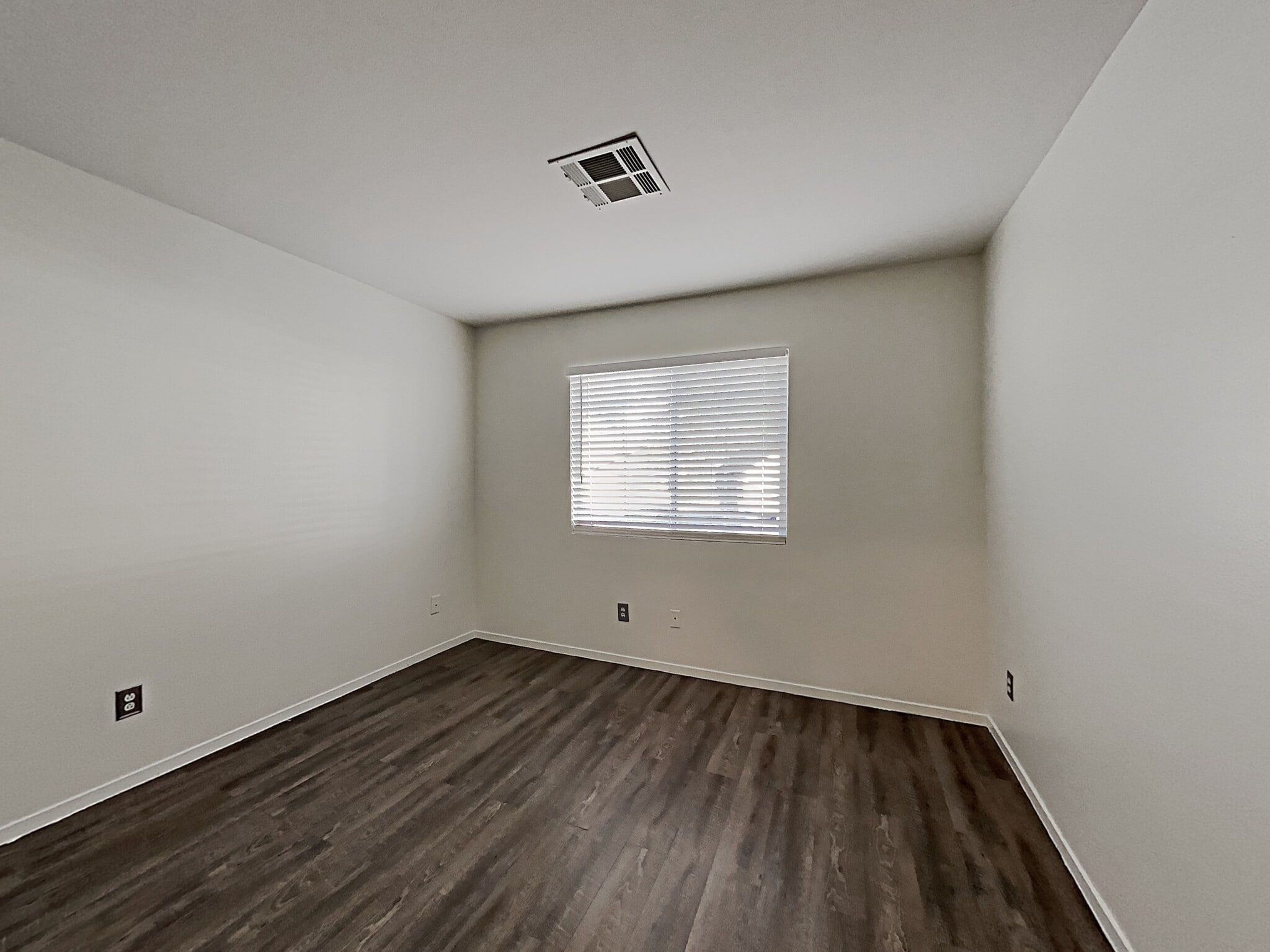 Building Photo - 9395 Santa Fe Rose St