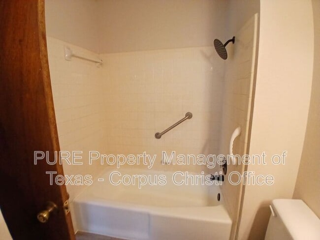 Building Photo - 5001 Middlecoff Cir