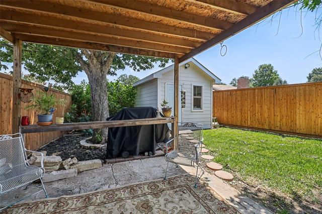 Building Photo - 2622 Briar Hill Dr