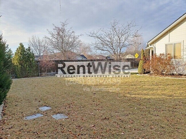 Building Photo - 12343 W Abram Dr