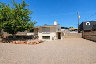Building Photo - 2-Bed, 2-Bath Townhome in Saint George