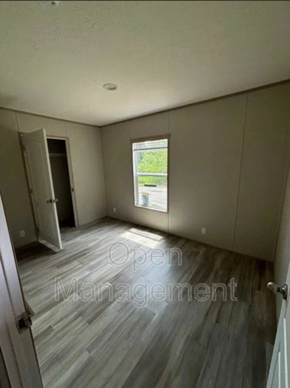 Building Photo - 356 Bayhead Dr