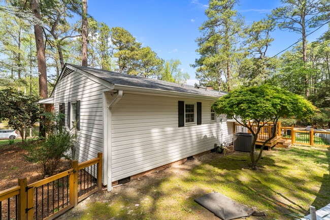 Building Photo - 1055 Inverness Rd