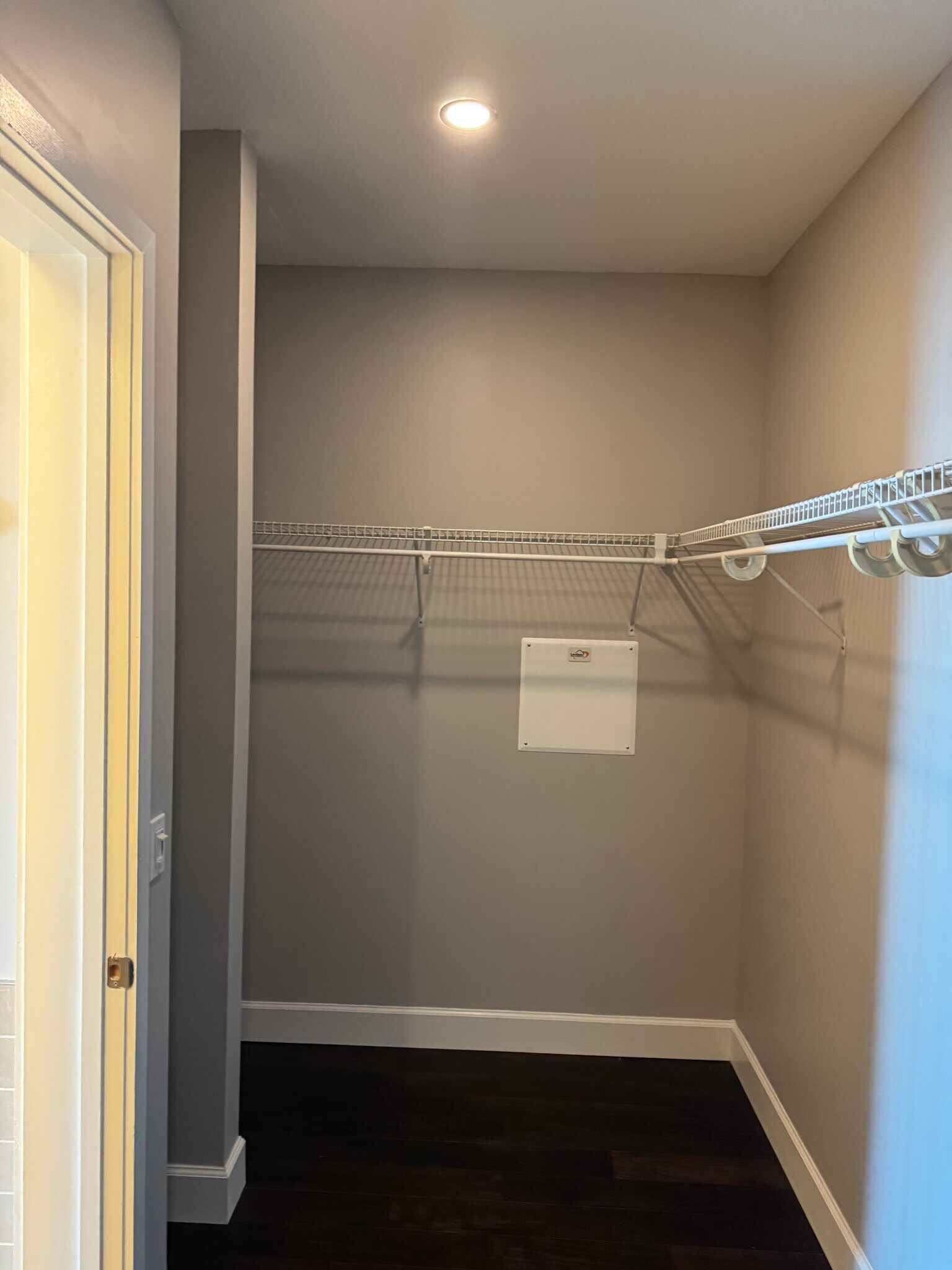 Building Photo - 912 Channelside Dr