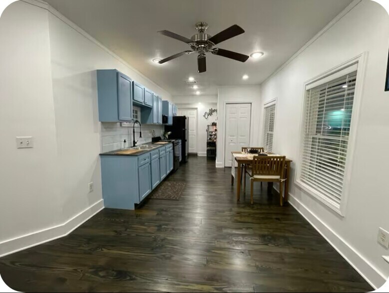 Building Photo - 663 W Sunset Dr